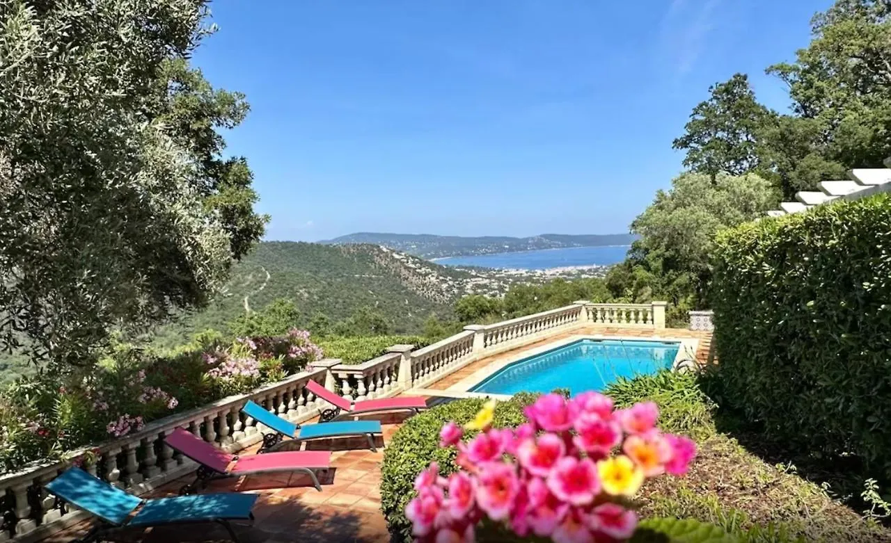 Villa de Charme: Rayol-Canadel-sur-Mer Retreat with Pool