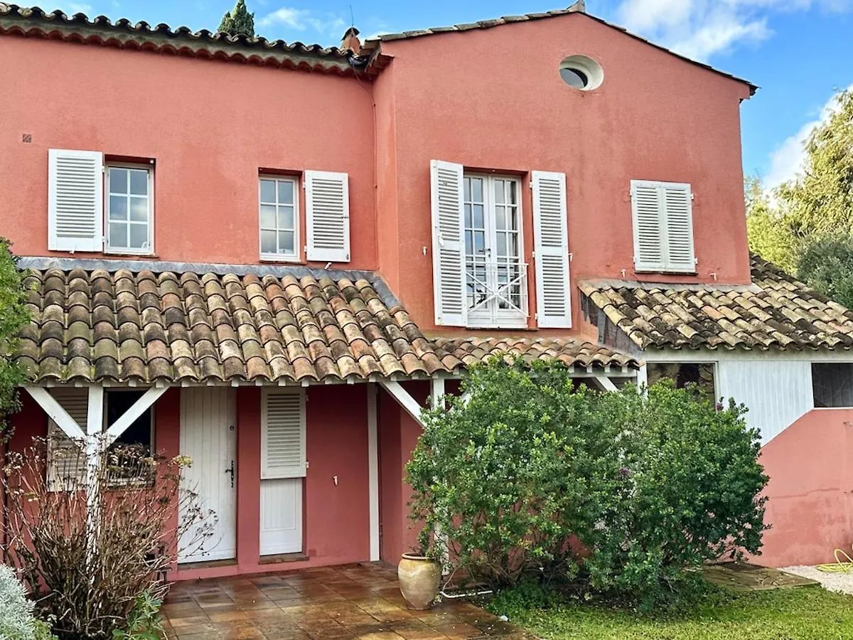Villa de Charme: Rayol-Canadel-sur-Mer Retreat with Pool France