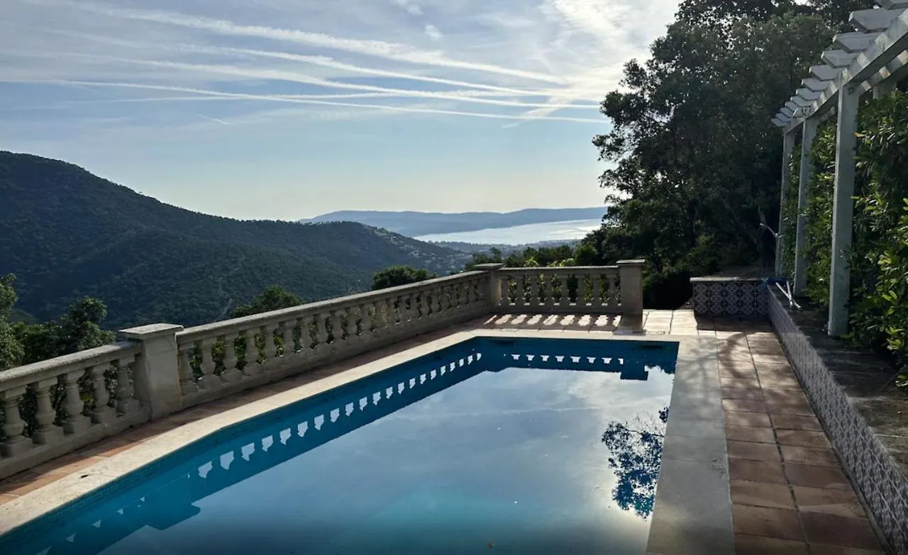Villa de Charme: Rayol-Canadel-sur-Mer Retreat with Pool